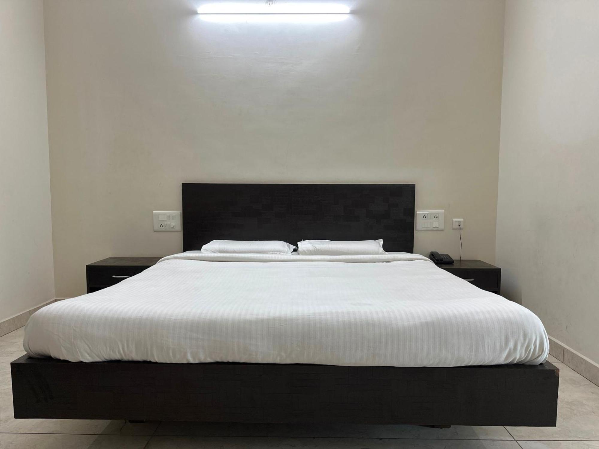 Super Hotel O Sar Residency Nanjangud Exterior photo